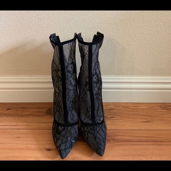 BRAND NEW Kendall & Kylie Alana Bootie - Picture 3 of 5